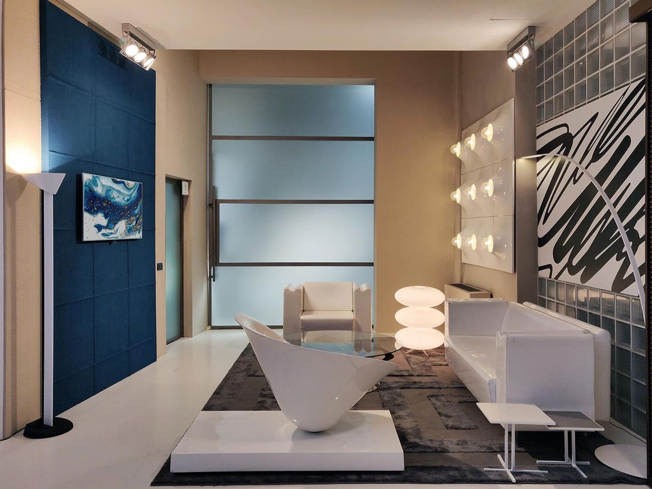 Milan Team Meeting Meeting room Light Space image 4