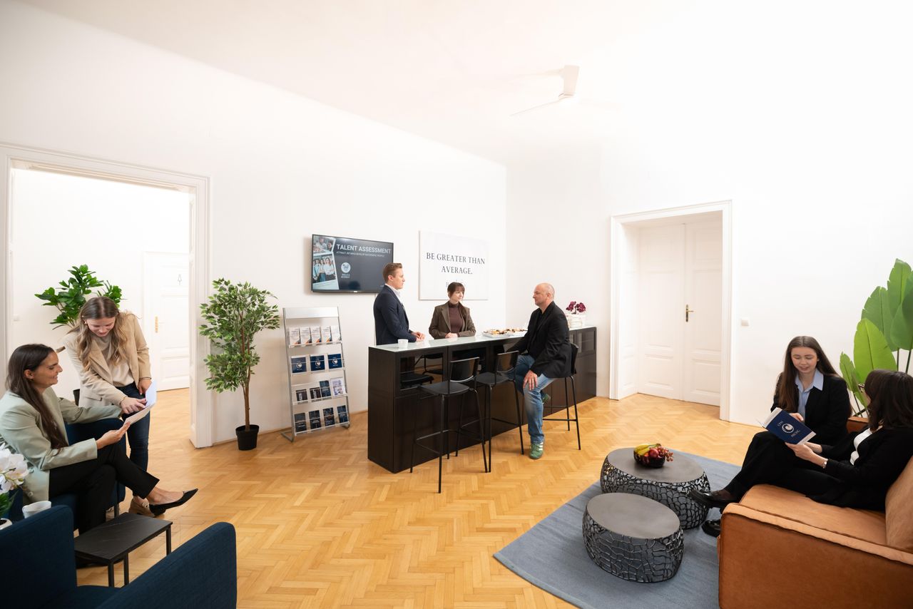 Vienna   Meeting Room image 4