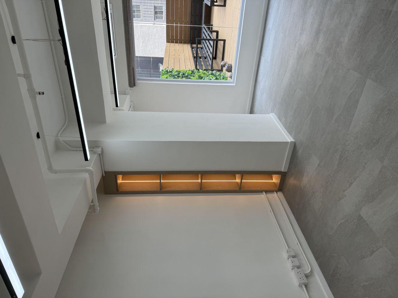 Hongkong  Coworking spaces PRIVATE OFFICE IN MONG KOK (ROOM E) image 2