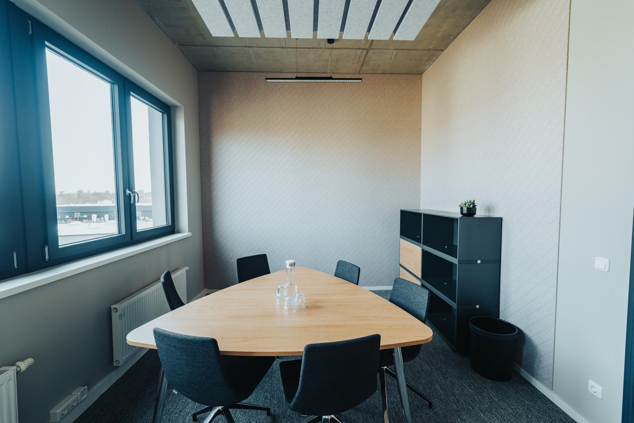 Berlin Mobiles Arbeiten Meetingräume Meeting Room TRIANGULAR image 0