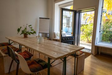 Berlin Kunden-Meeting Meeting room The Lovers Space image 14