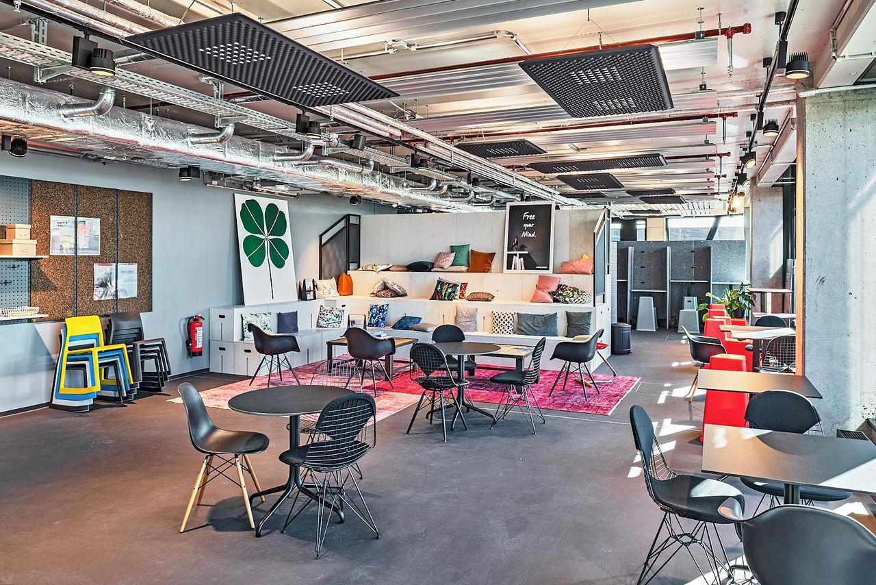 Munich corporate event spaces Meeting room Design Offices München Atlas - Coworking Lobby 6. Etage image 3