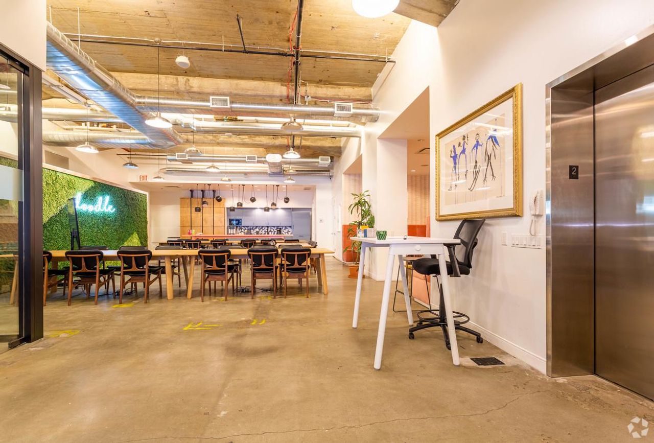 NYC workshop spaces Coworking space Large office space image 12