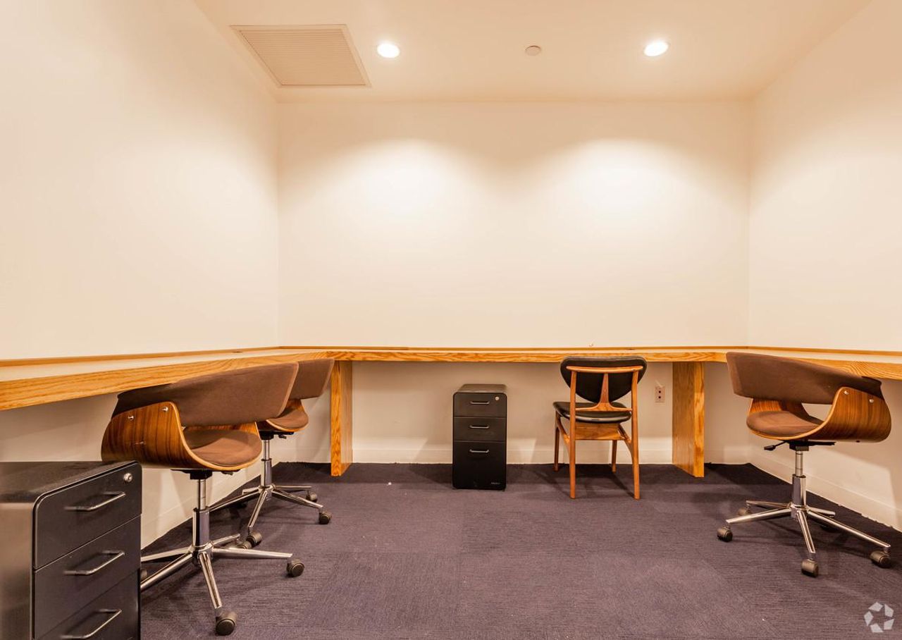 NYC workshop spaces Coworking space Large office space image 14