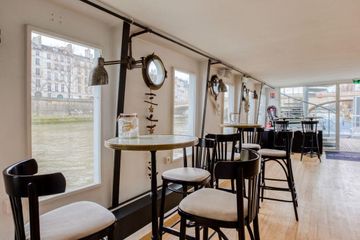 Paris corporate event spaces Boat La Péniche Pélican image 2