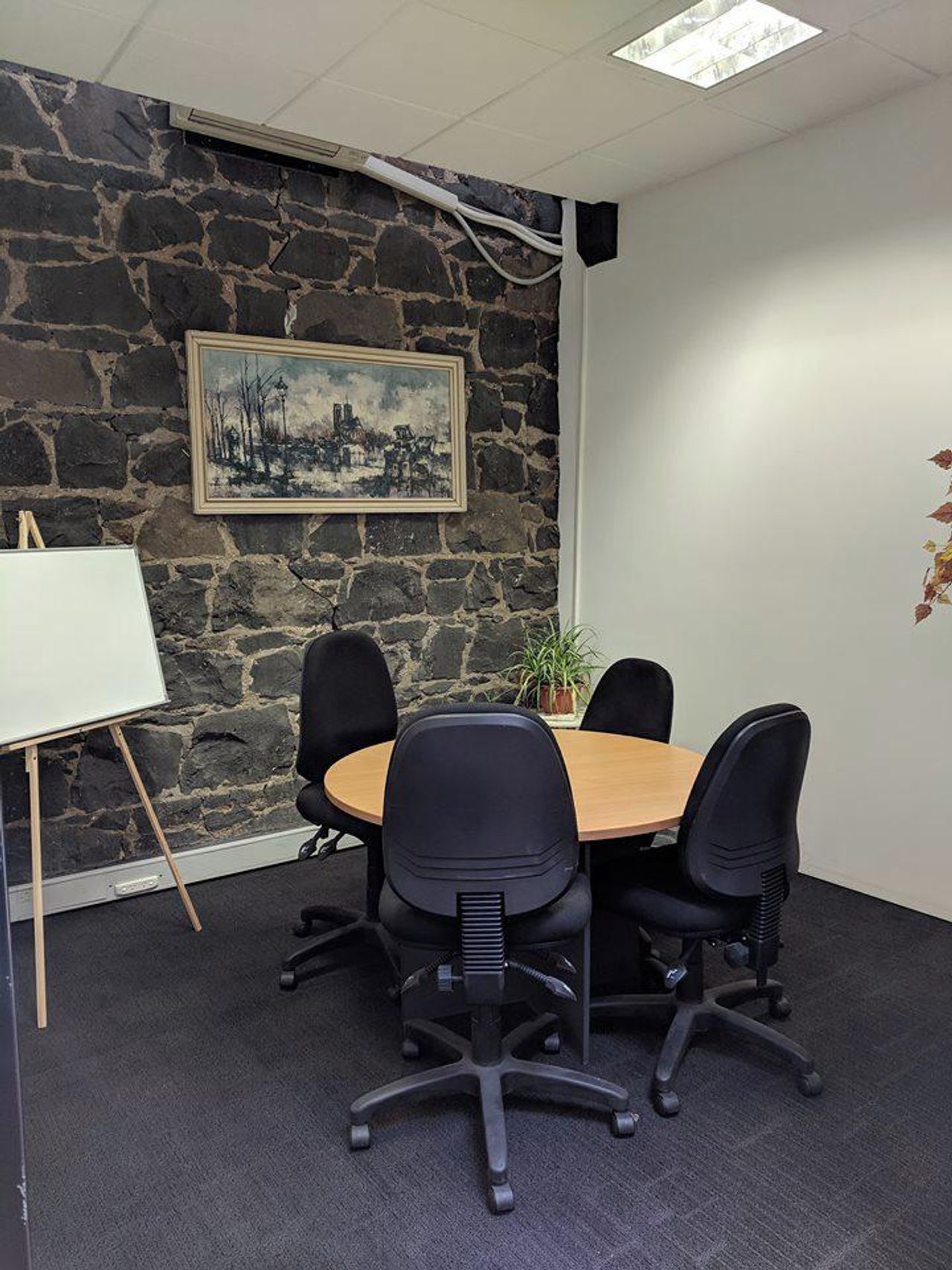 Melbourne conference rooms Meeting room Maple Leaf Room image 3