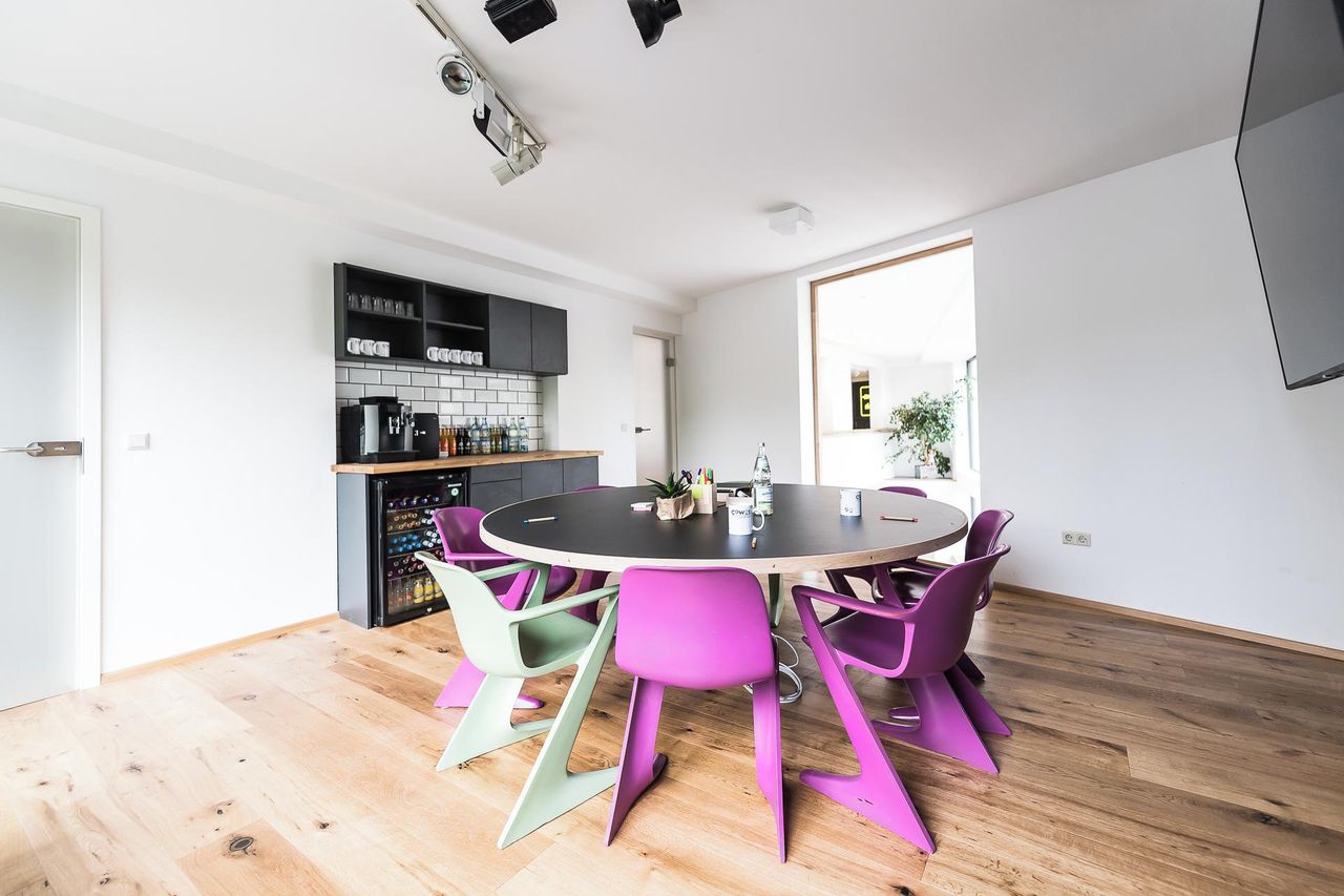 Berlin workshop spaces Meeting room Fishbowl image 1