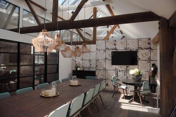 Rest of the World training rooms Meeting room Boardroom image 1