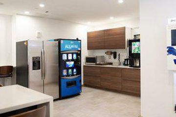 NYC workshop spaces Meeting room Meeting Room B image 7