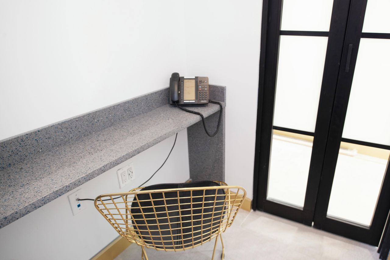 NYC workshop spaces Meeting room Meeting Room B image 8