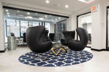 NYC workshop spaces Meeting room Meeting Room B image 4