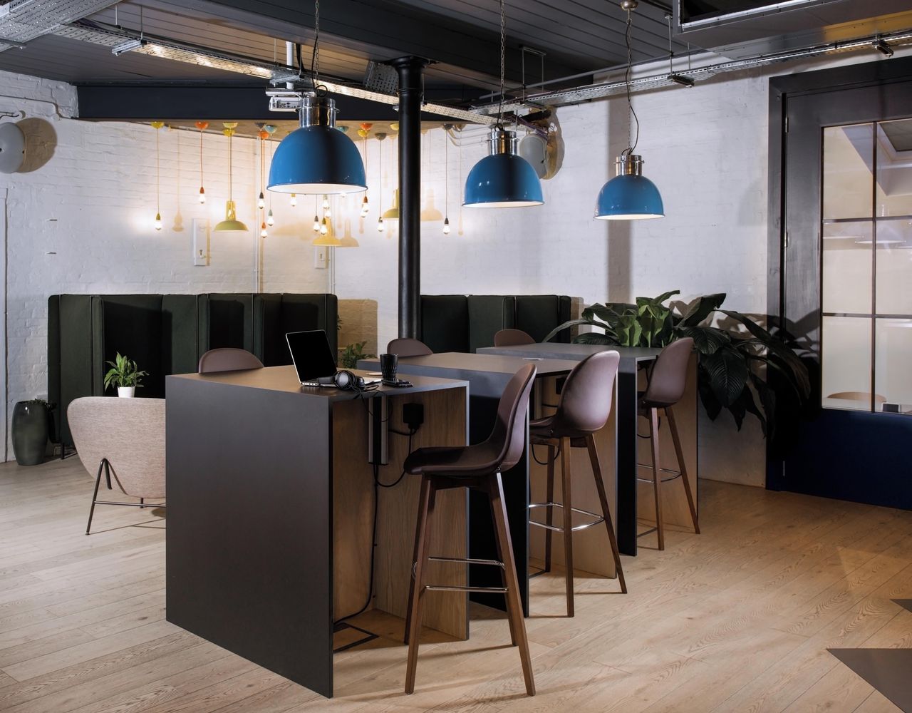 London workshop spaces Cafe Cafe Lounge image 6