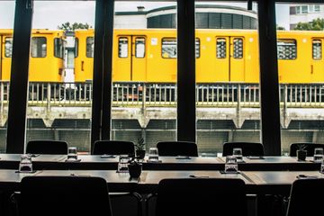 Berlin seminar rooms Bar Meeting und Shootingraum image 3