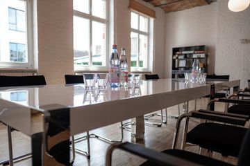 Berlin training rooms Coworking Space Conference room image 9