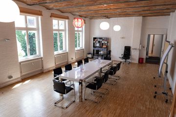Berlin training rooms Coworking Space Conference room image 9