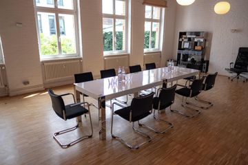 Berlin training rooms Coworking Space Conference room image 2