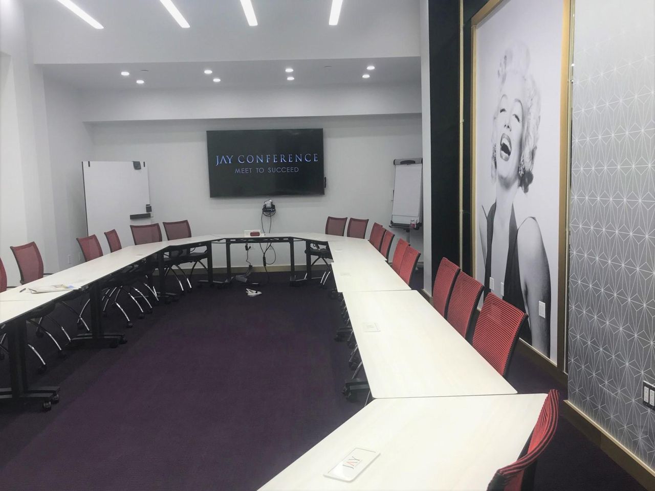 NYC training rooms Meeting room Monroe Meeting Room image 1