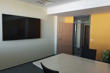 Rest of the World workshop spaces Boardroom Besprechungsraum image 1