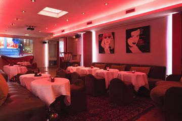 Paris corporate event spaces Party room Le Salon Lounge image 1