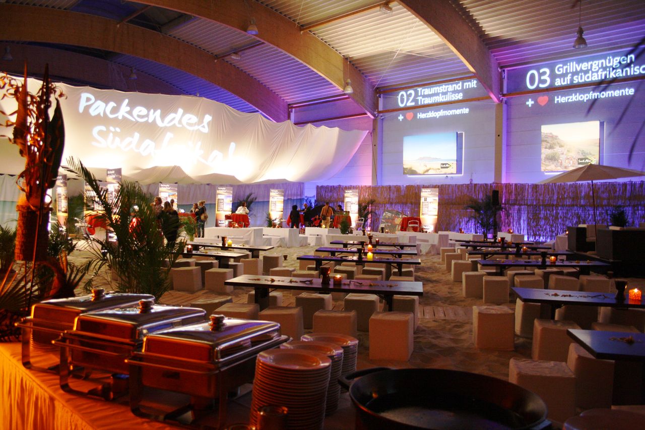 Berlin corporate event spaces Partyraum Beach Berlin - Indoor BeachCenter image 11