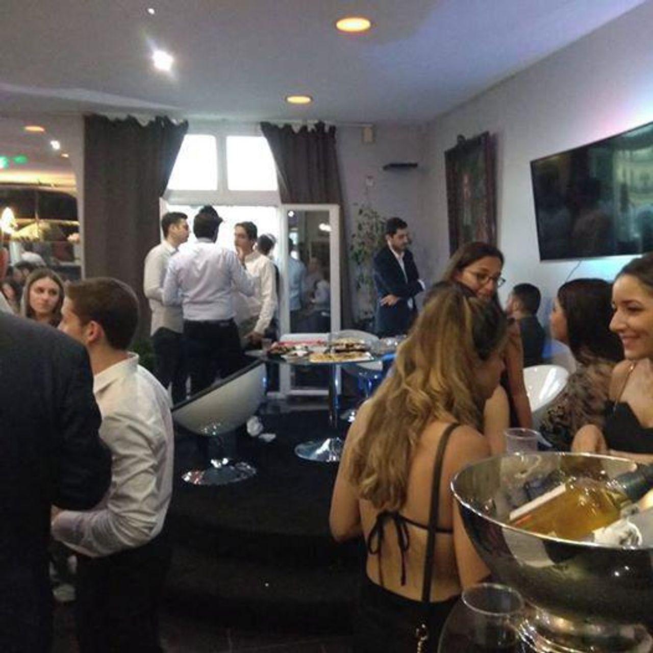 Paris training rooms Unusual venue Showroom for evening events image 10