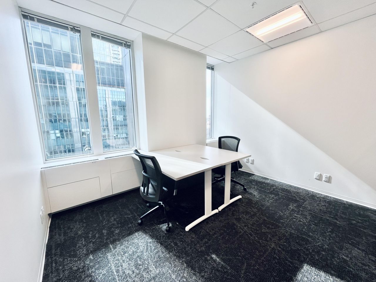 Toronto  Coworking spaces 1-2 Person Private Window Office image 1