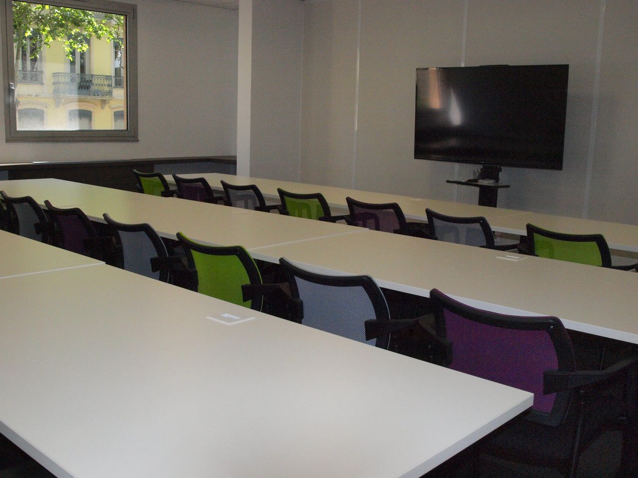 Lyon training rooms Meeting room Serenity Room image 3