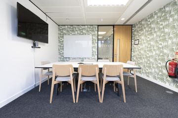 London  Meeting room Elroy image 1