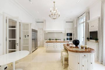 Paris training rooms Private residence Luxury Apartment image 4