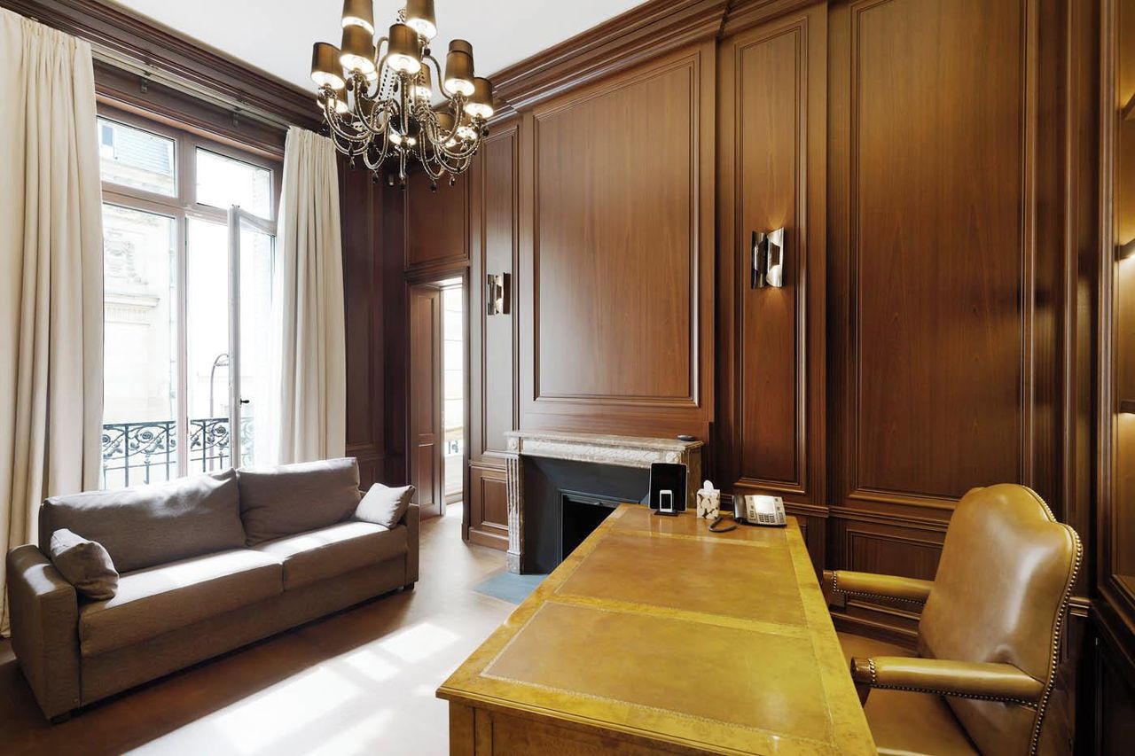 Paris training rooms Private residence Luxury Apartment image 7