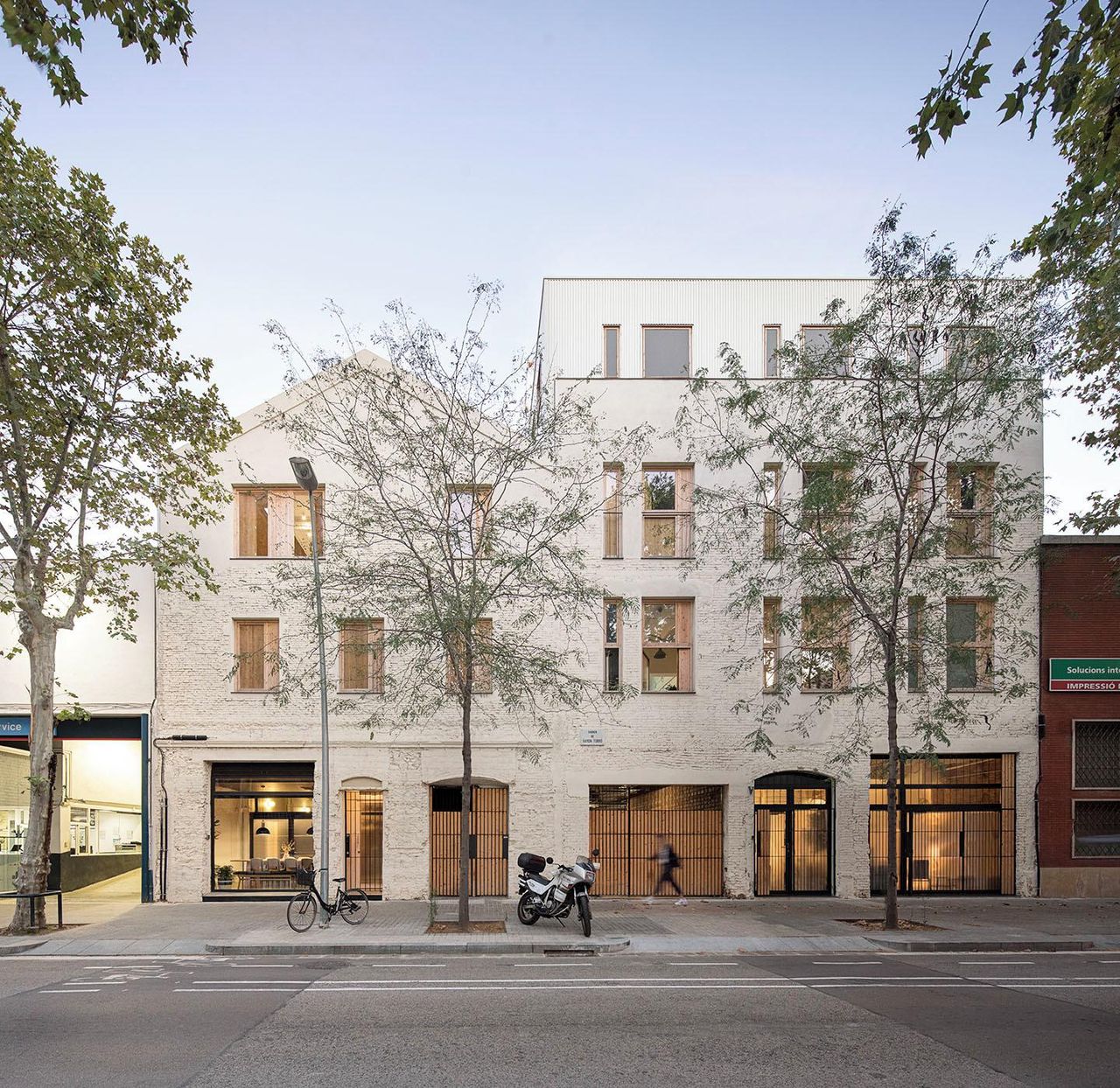 Barcelona training rooms Industriegebäude Garten Raum image 10