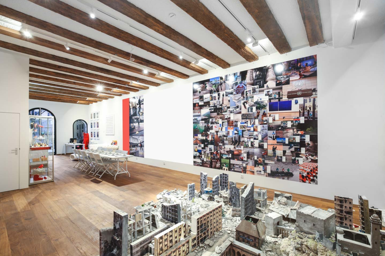 Amsterdam training rooms Galerie Creative meeting space with activistic art image 5