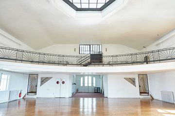 Paris training rooms Historic venue Le Solaris image 2