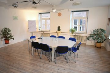 Nuremberg training rooms Vergaderruimte Bright seminar room image 2