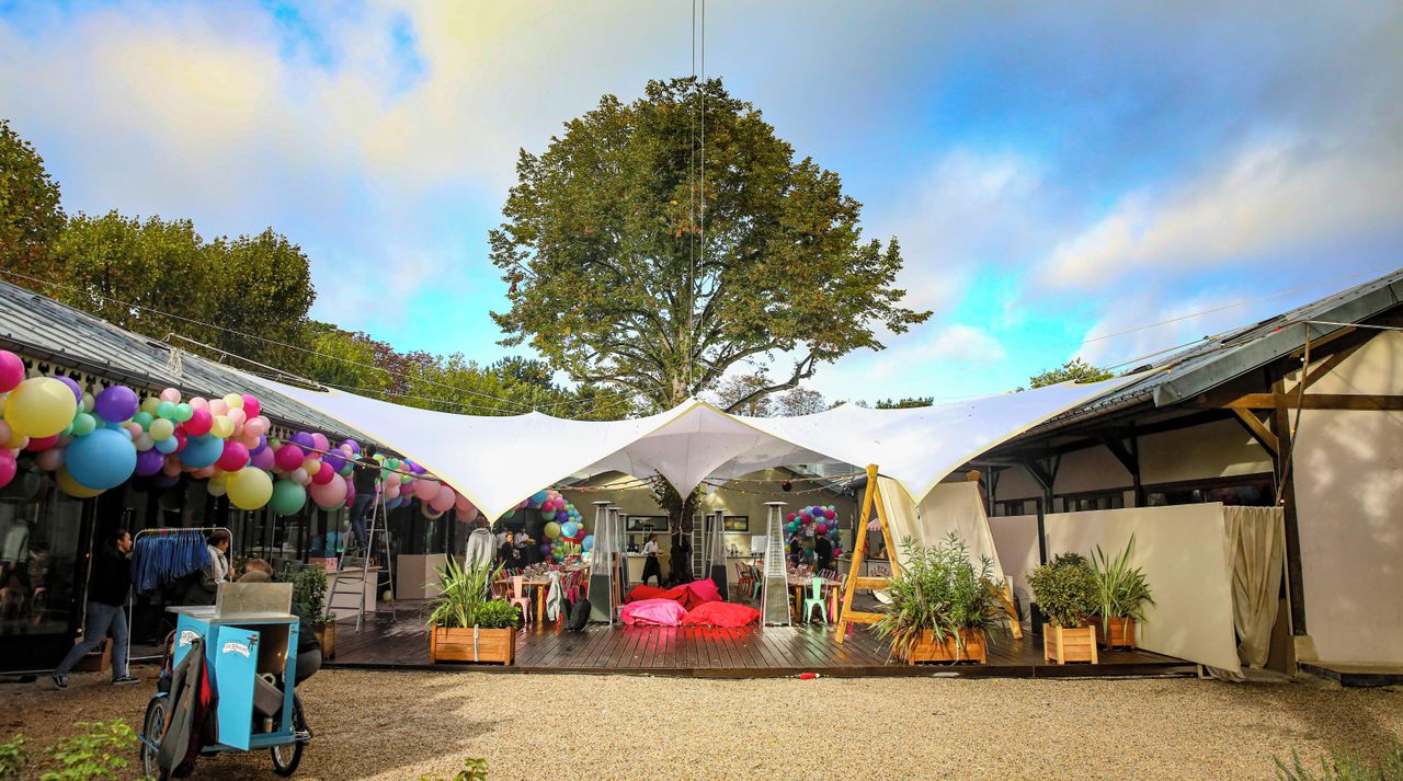 Paris training rooms Banquet hall La Grande Verrière image 24