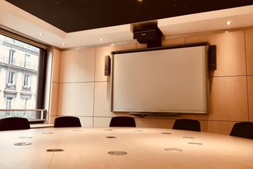 Paris training rooms Meeting room Moon image 2