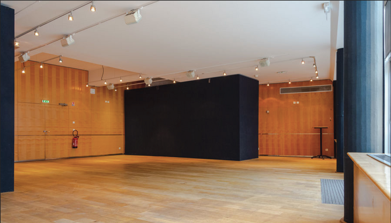 Paris training rooms Banquet hall Charléty Stadium image 3