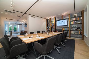 NYC training rooms Penthouse Flatiron Penthouse image 16