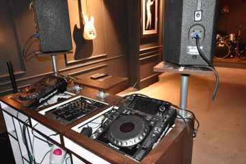 NYC workshop spaces Partyraum Lower Level Bowery Cocktail Lounge Space image 5