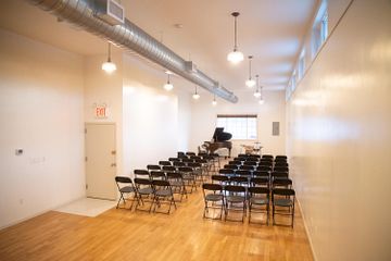 NYC training rooms Galerie Greenpoint Hall image 1