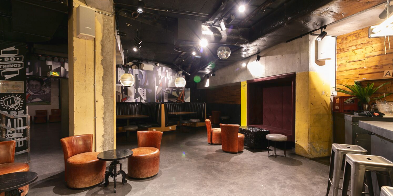 Paris training rooms Club Underground Bar image 5