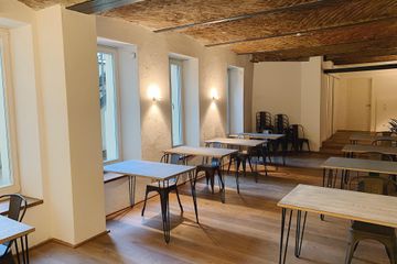 Berlin training rooms Meeting room Meeting room with open bricks in cool Mitte district image 2