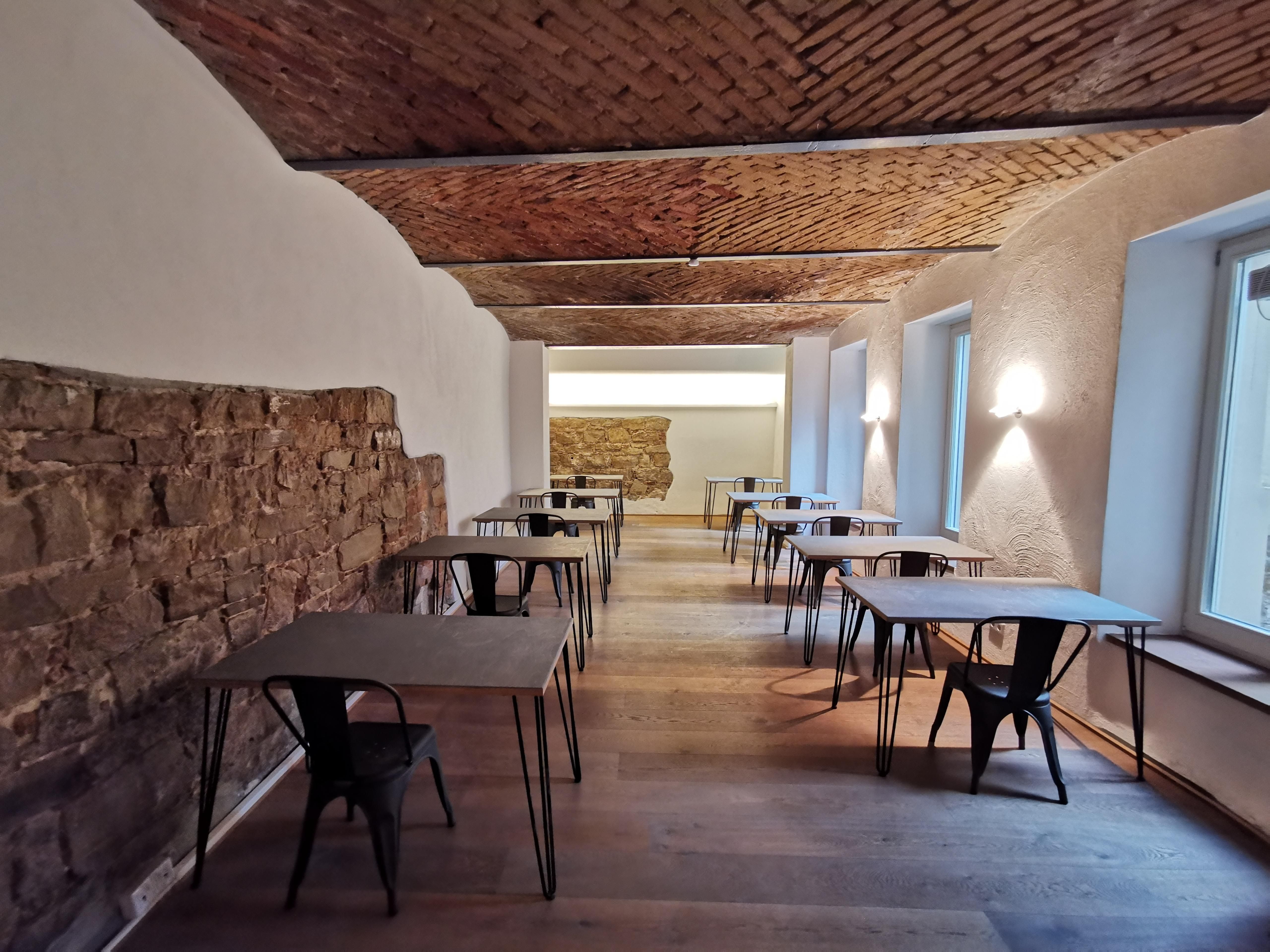 Rent Meeting room with open bricks in cool Mitte district Distrikt ...