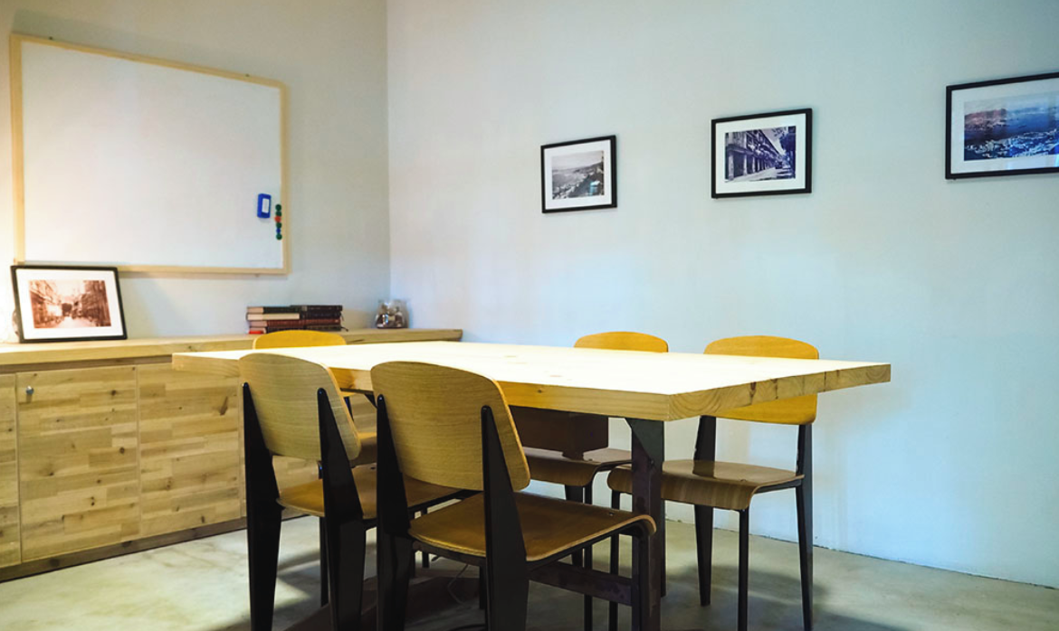 Rent The Hive Kennedy Town 6 Pax Meeting Room Hong Kong Spacebase