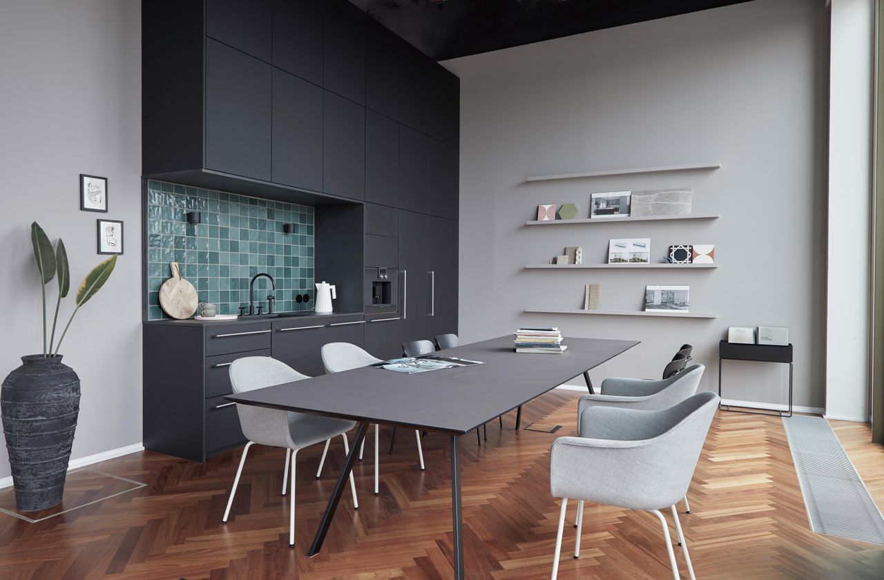 Hamburg training rooms Unusual venue Showroom/Meeting Room image 16