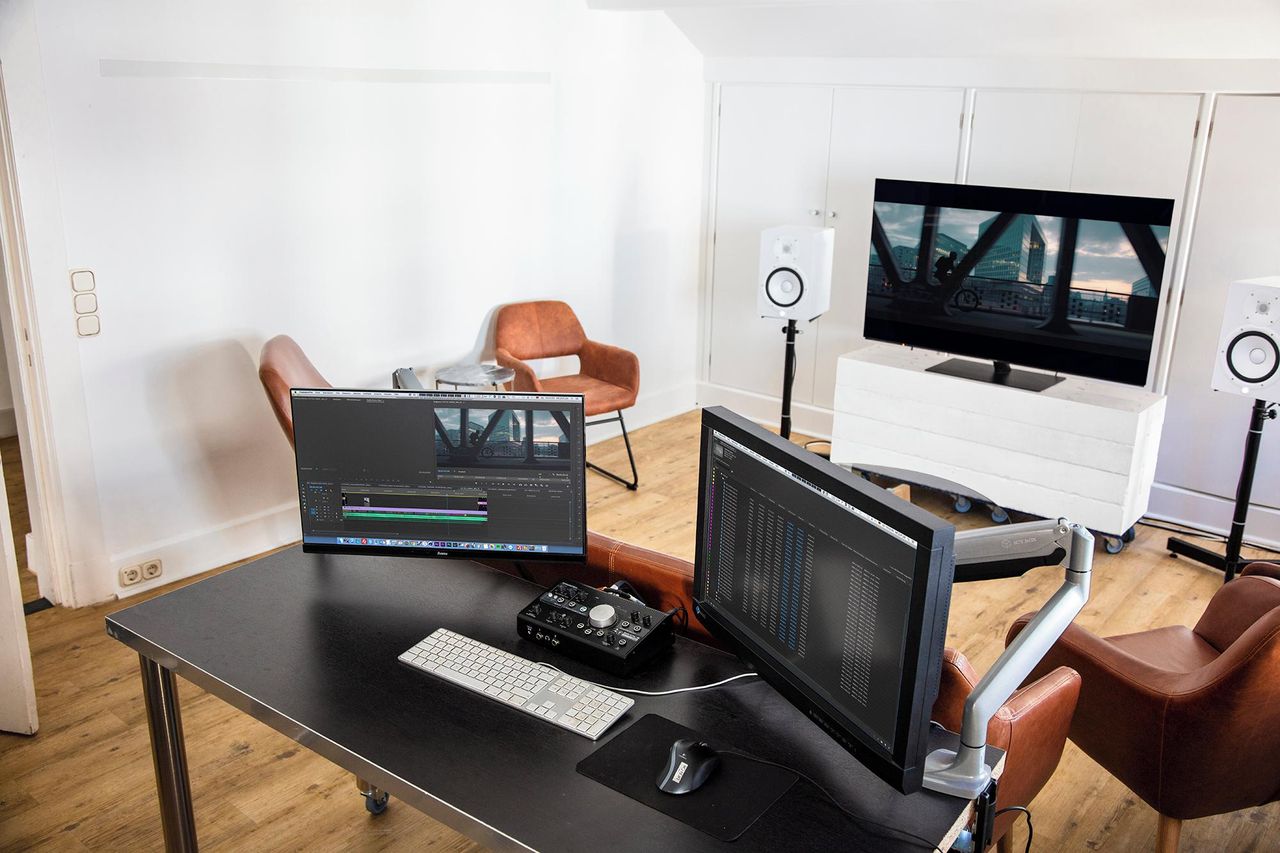 Hamburg Offsite Meeting Meeting room Schnittplatz // Eleven Post Production image 1