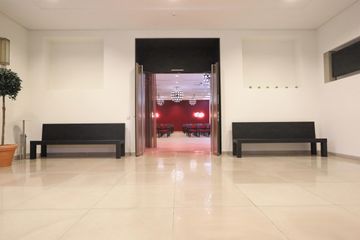 Hamburg Schulungsräume Unusual venue Cordes-Halle im Forum Ohlsdorf image 1