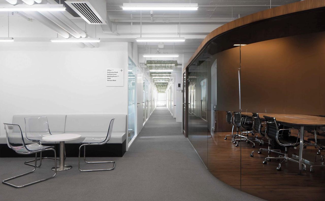 Hong Kong training rooms Boardroom 12 pax meeting room image 1