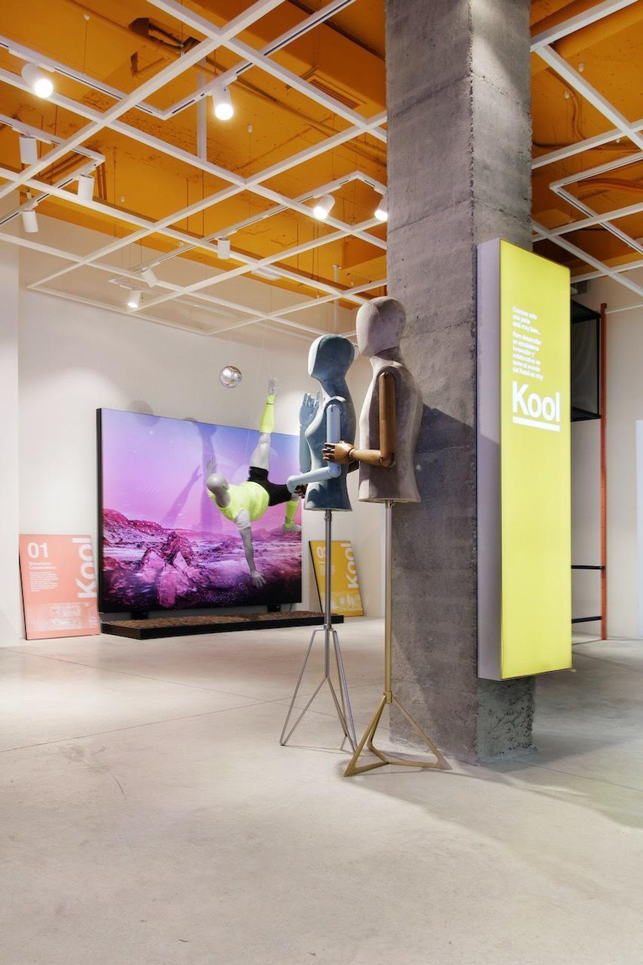 Madrid training rooms Showroom  image 6