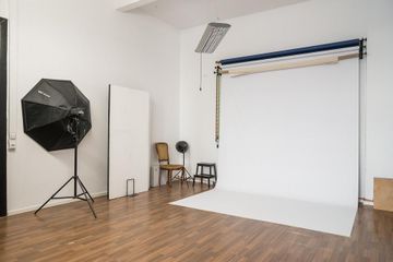 Berlin  Foto Studio More Human Studio image 2